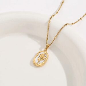 New stylish gold plated locket chain