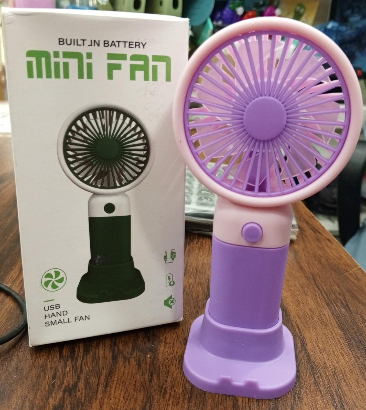 *Simple Home Desktop Mini USB Rechargeable Small Fan Small electric fan*