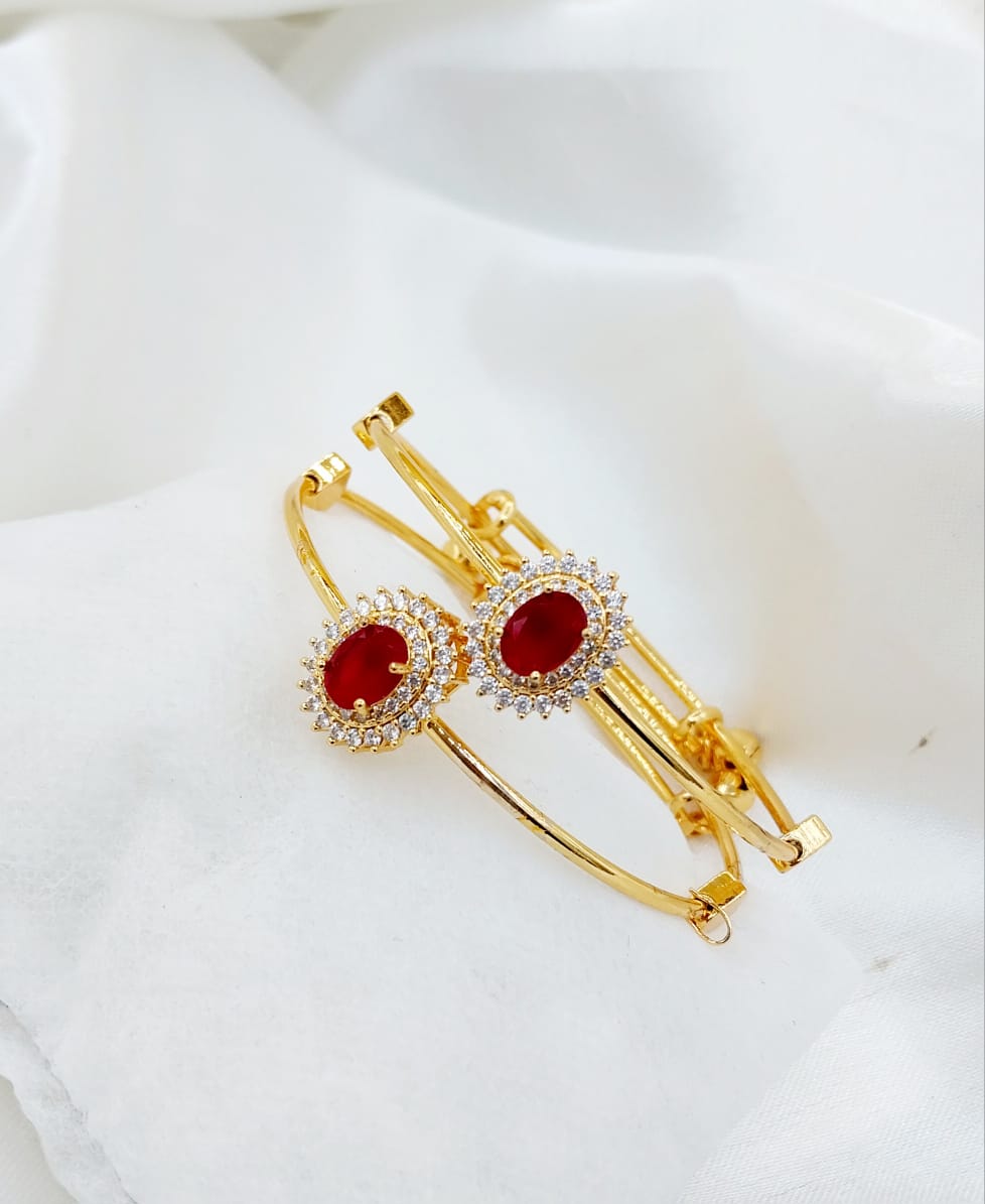 China gold plated two piece bangle set - Image 3