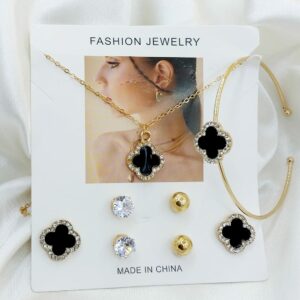 New stylish locket set