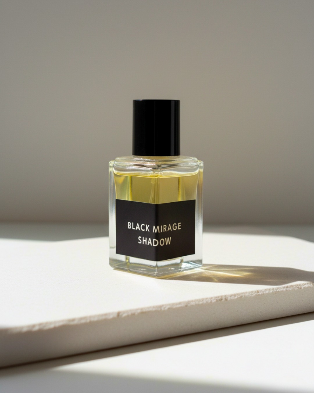 A mysterious blend of black orchid, spices, chocolate, and black truffle, evoking luxury and lasting allure. ML: 30ml