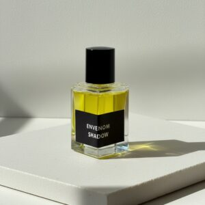 A captivating blend of spices, fruits, amber, honey, and musk, evoking charisma and allure. ML: 30ml